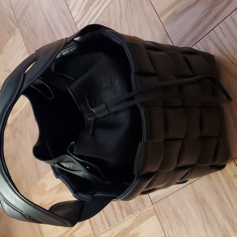 Falor Woven Leather Bucket Bag - Picture 10 of 13